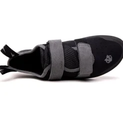 Evolv Defy climbing shoes* Climbing