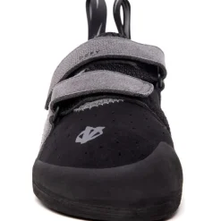 Evolv Defy climbing shoes* Climbing